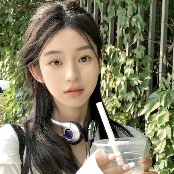 天王之女走后门进组，整整一周内幕曝光，品牌方解约